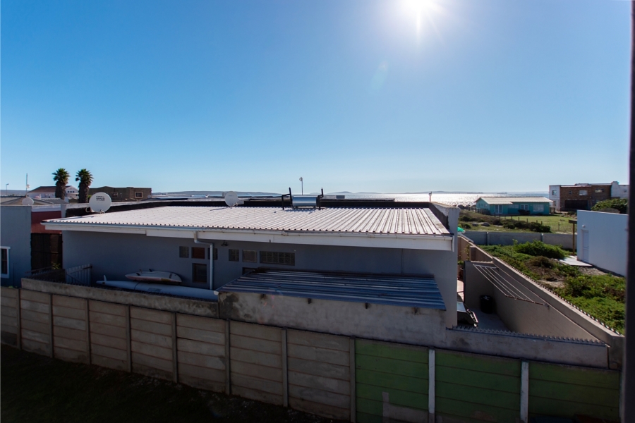 4 Bedroom Property for Sale in Middedorp Western Cape